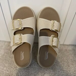 Skechers Archfit Sandals, tan with adjustable buckles, size 7